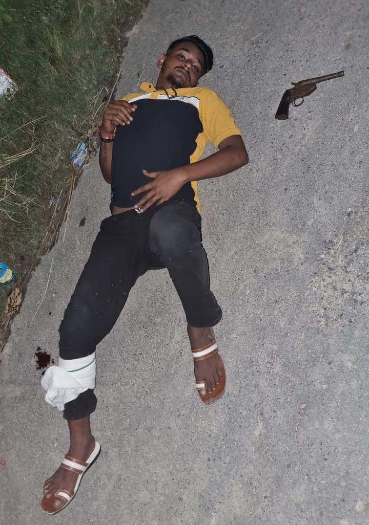 पुलिस अधीक्षक अनुराग आर्य की बड़ी कार्रवाई मुठभेड़ में तीन बदमाशों को लगी पैर में गोली,